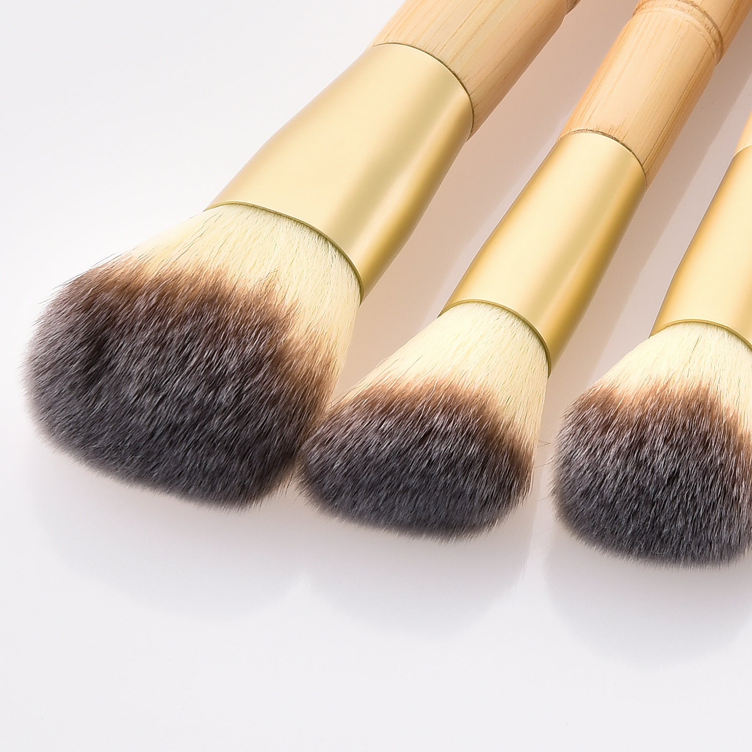 7 makeup brushes 7 makeup brushes